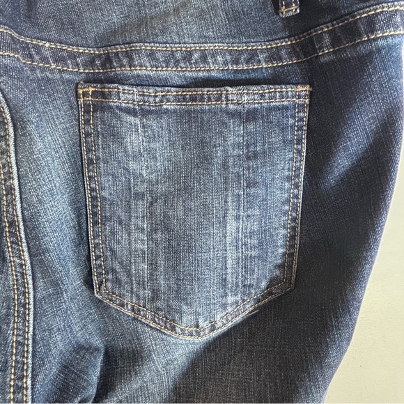 STANDARD & PRACTICES Sz 18 Relaxed Straight Leg Washout Look Mid Wash Jeans - Picture 9 of 13